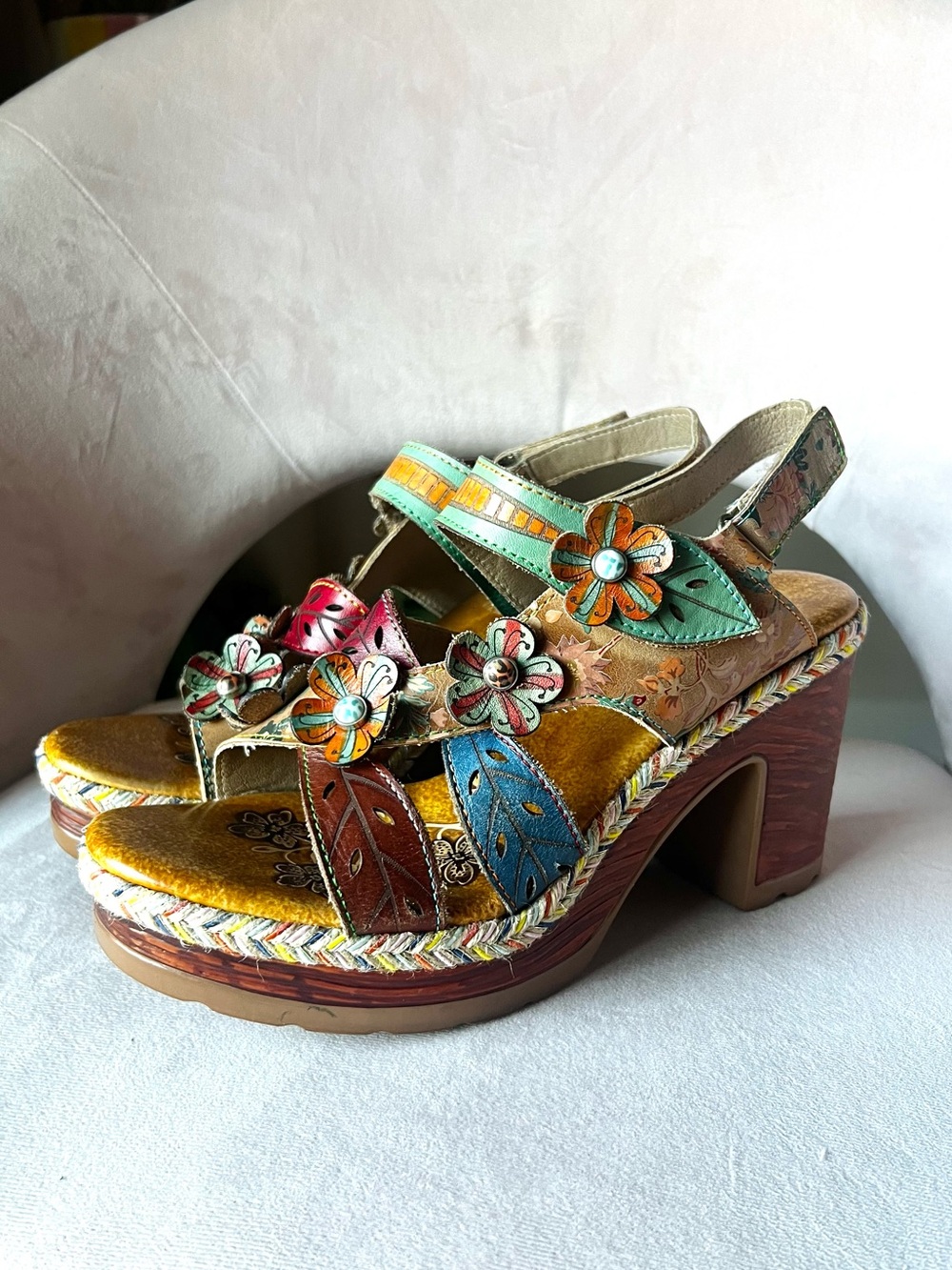 L’artiste Floral Leather Block Heel Sandals Size 41 - Boho Chic Platform